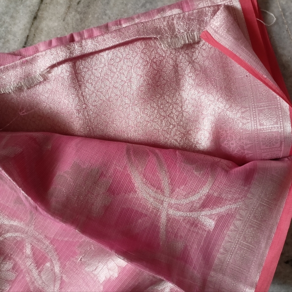 NewHandwoven silver zari Kota semi silk saree with jaal design and silver border - Picture 5 of 5